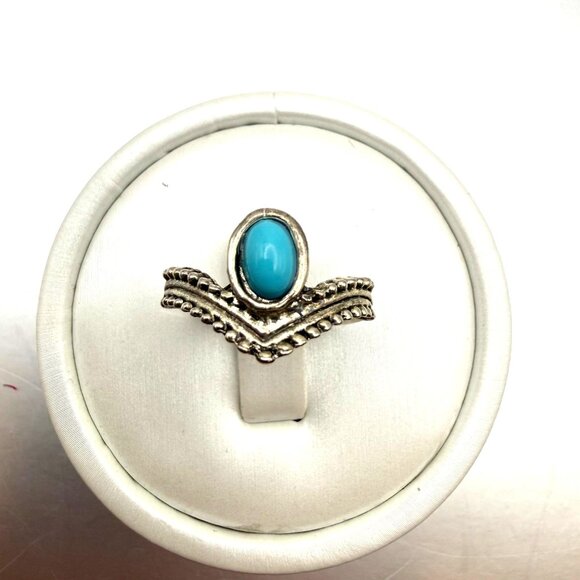 Vintage Sterling Silver Turquoise Cabochon Ring | Petite Chevron Design | Size 4 - Picture 1 of 5